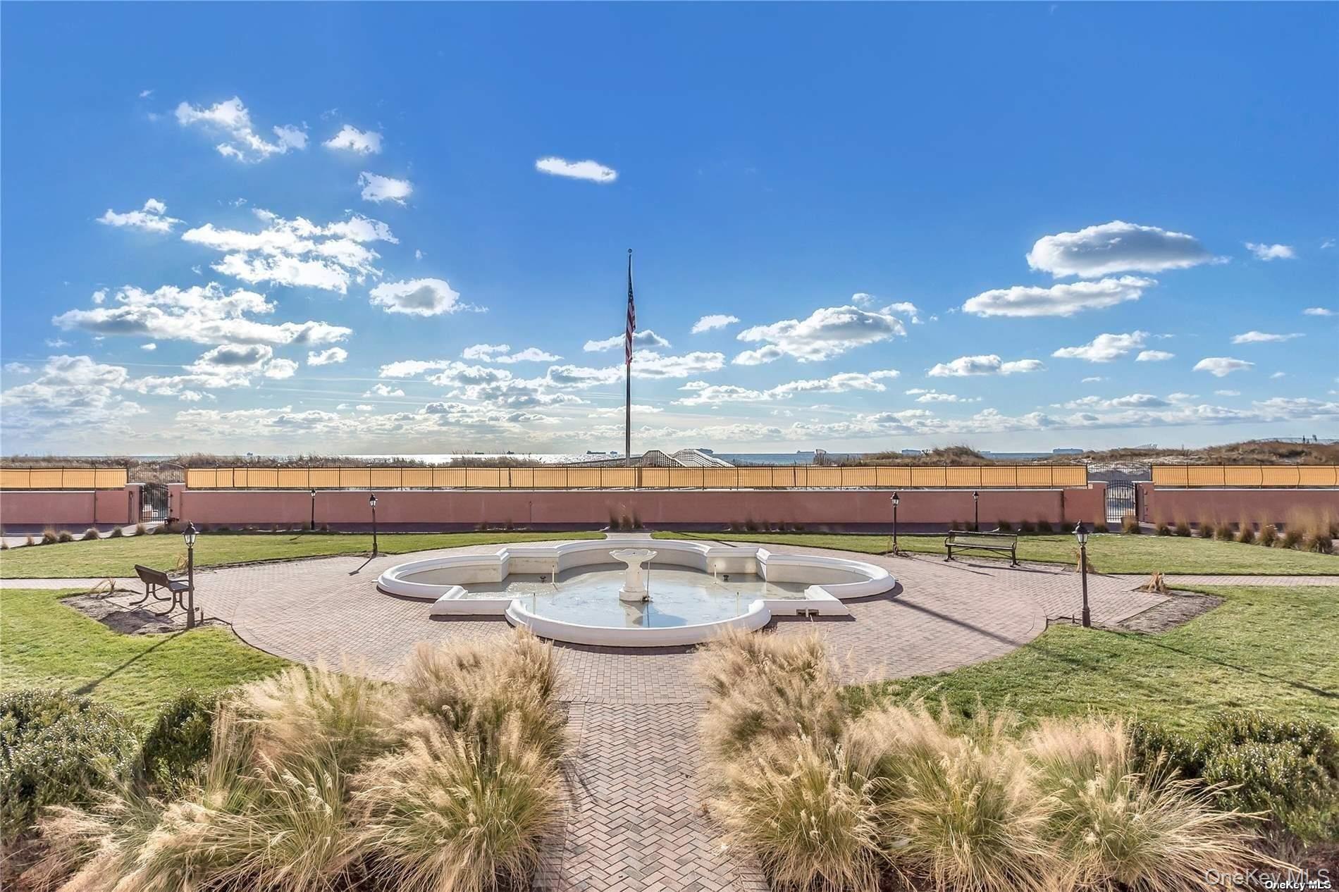 Condo Richmond  Nassau County, NY 11561, MLS-964414-14