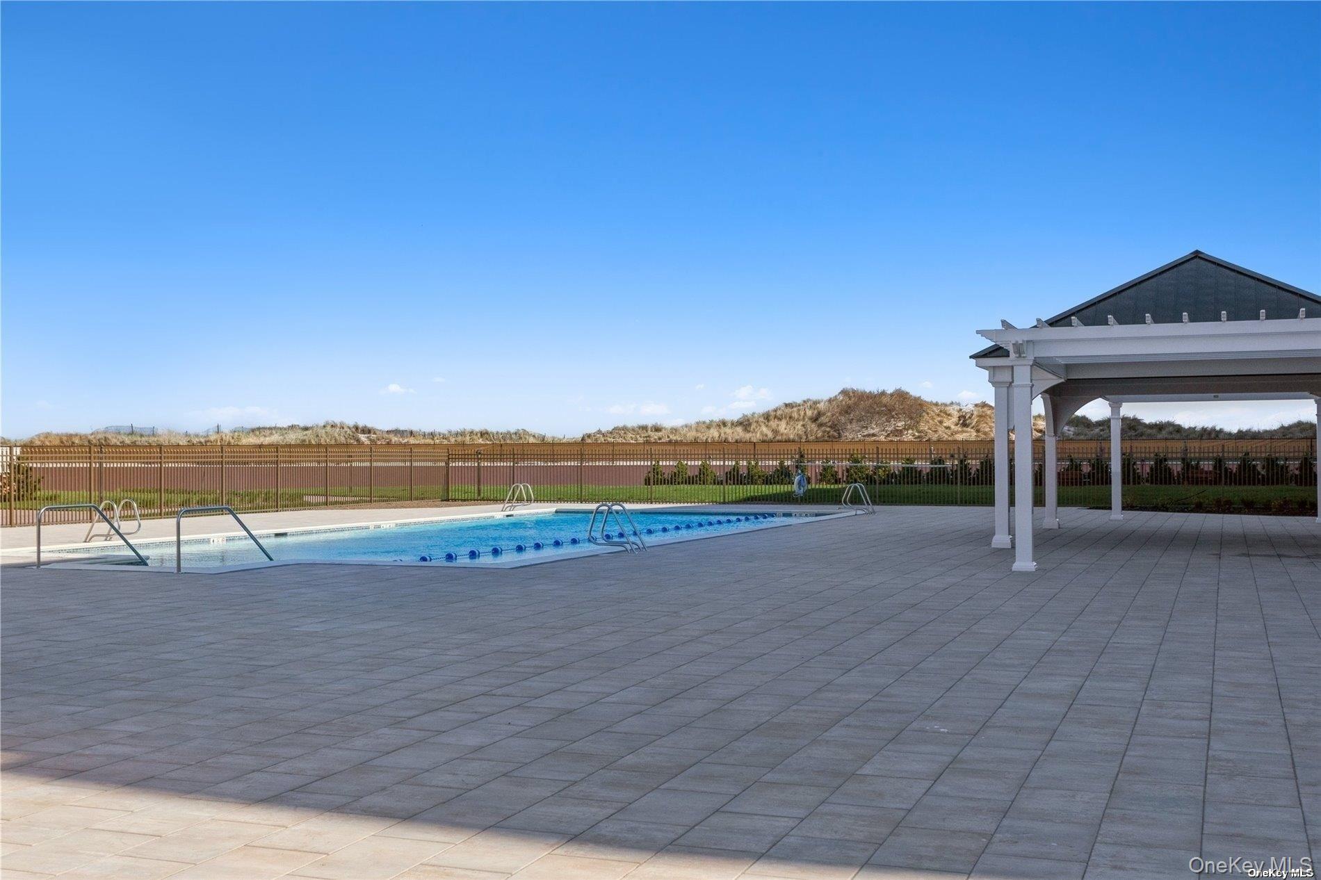 Condo Richmond  Nassau County, NY 11561, MLS-964414-18