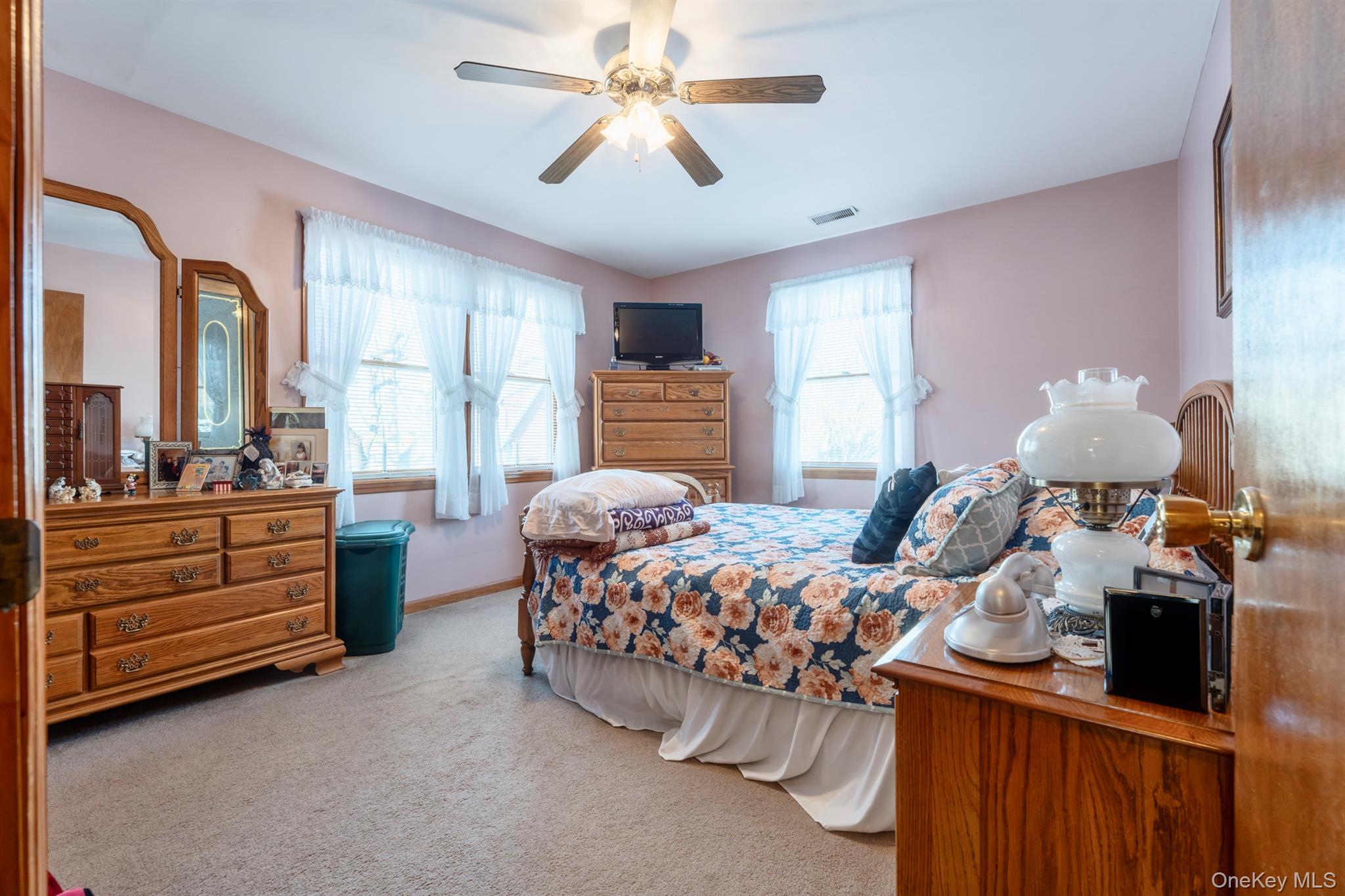 Single Family Lay  Ulster County, NY 12401, MLS-964441-29