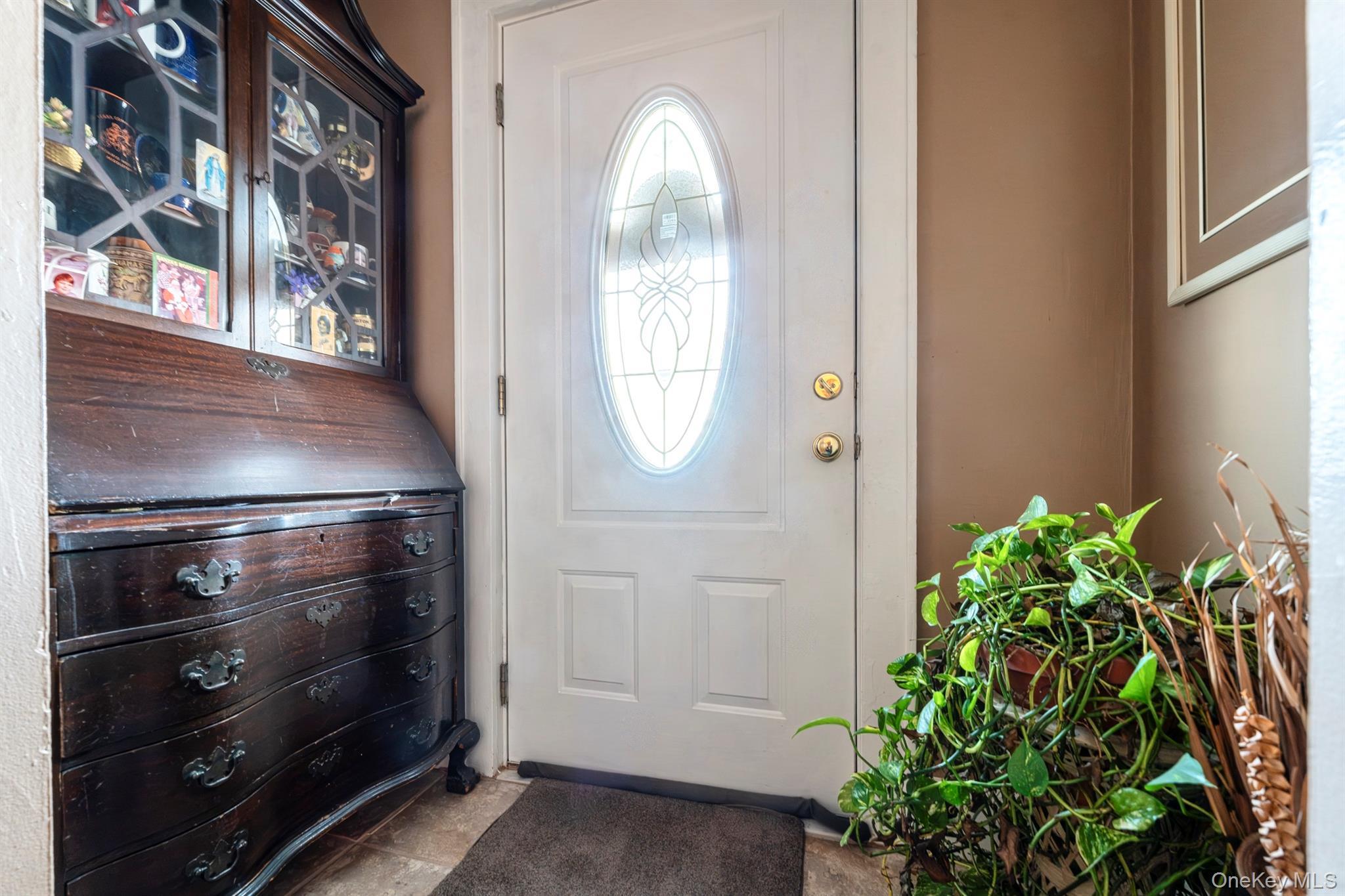 Single Family Lay  Ulster County, NY 12401, MLS-964441-6