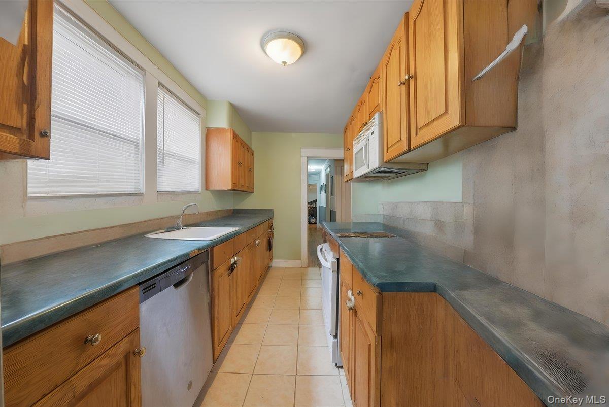 Single Family Tibbett  Bronx, NY 10463, MLS-964458-14