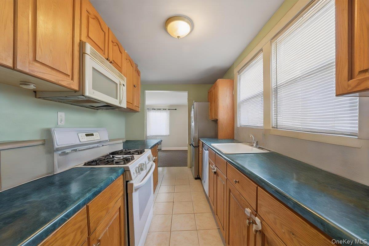 Single Family Tibbett  Bronx, NY 10463, MLS-964458-15