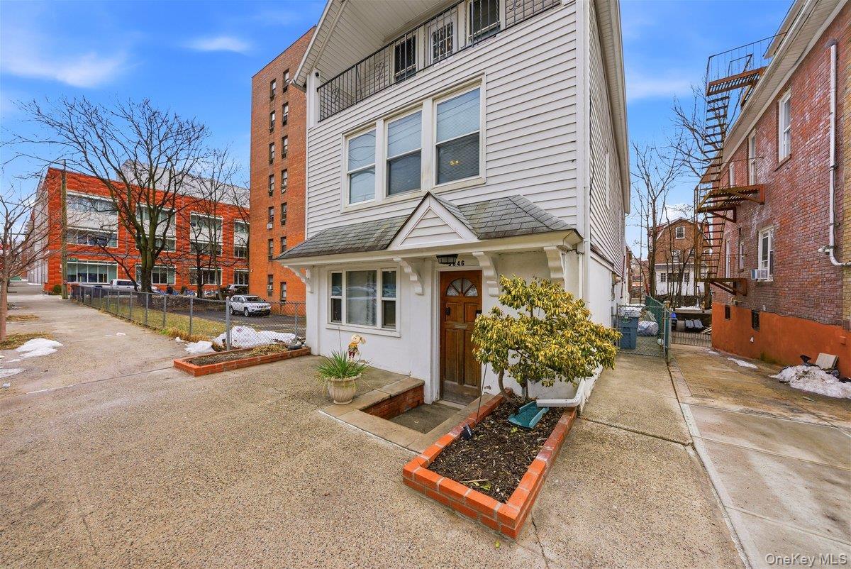 Single Family Tibbett  Bronx, NY 10463, MLS-964458-2