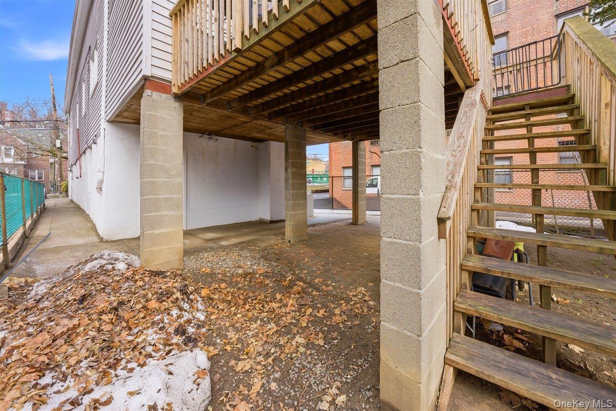 Single Family Tibbett  Bronx, NY 10463, MLS-964458-25