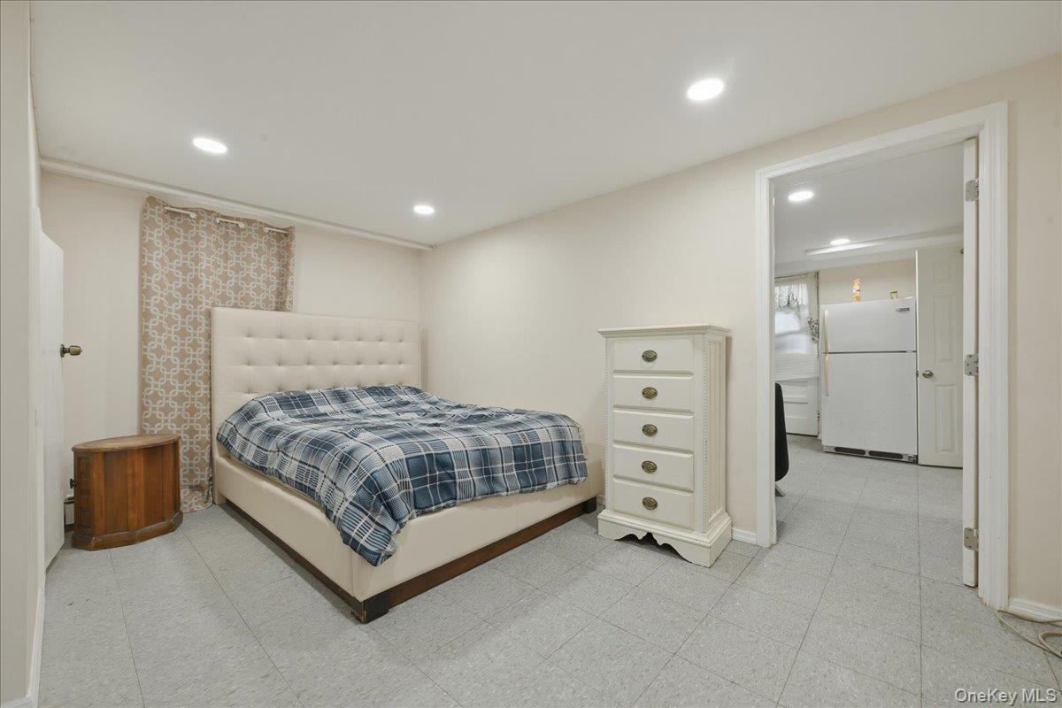 Single Family 220th  Queens, NY 11413, MLS-964466-15