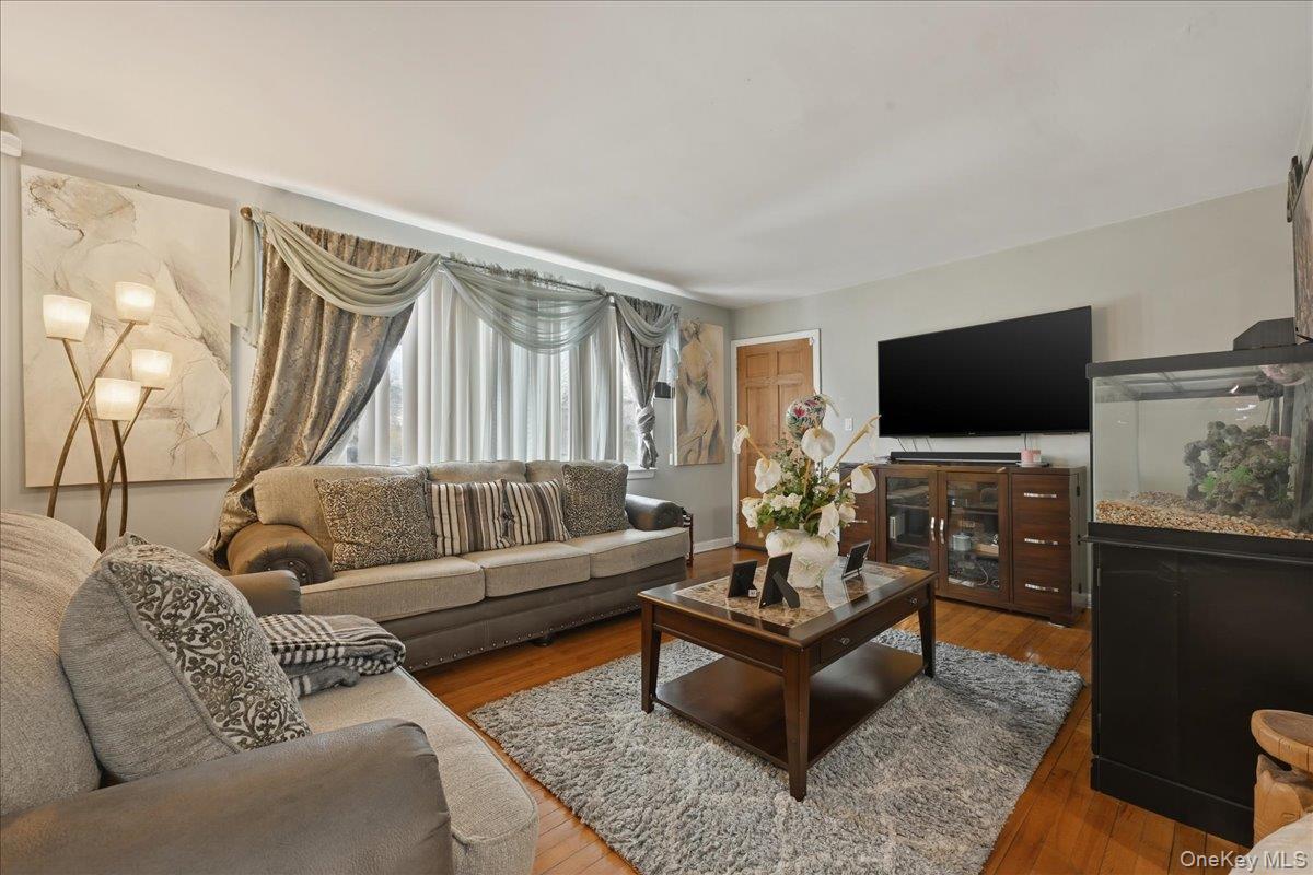 Single Family 220th  Queens, NY 11413, MLS-964466-4