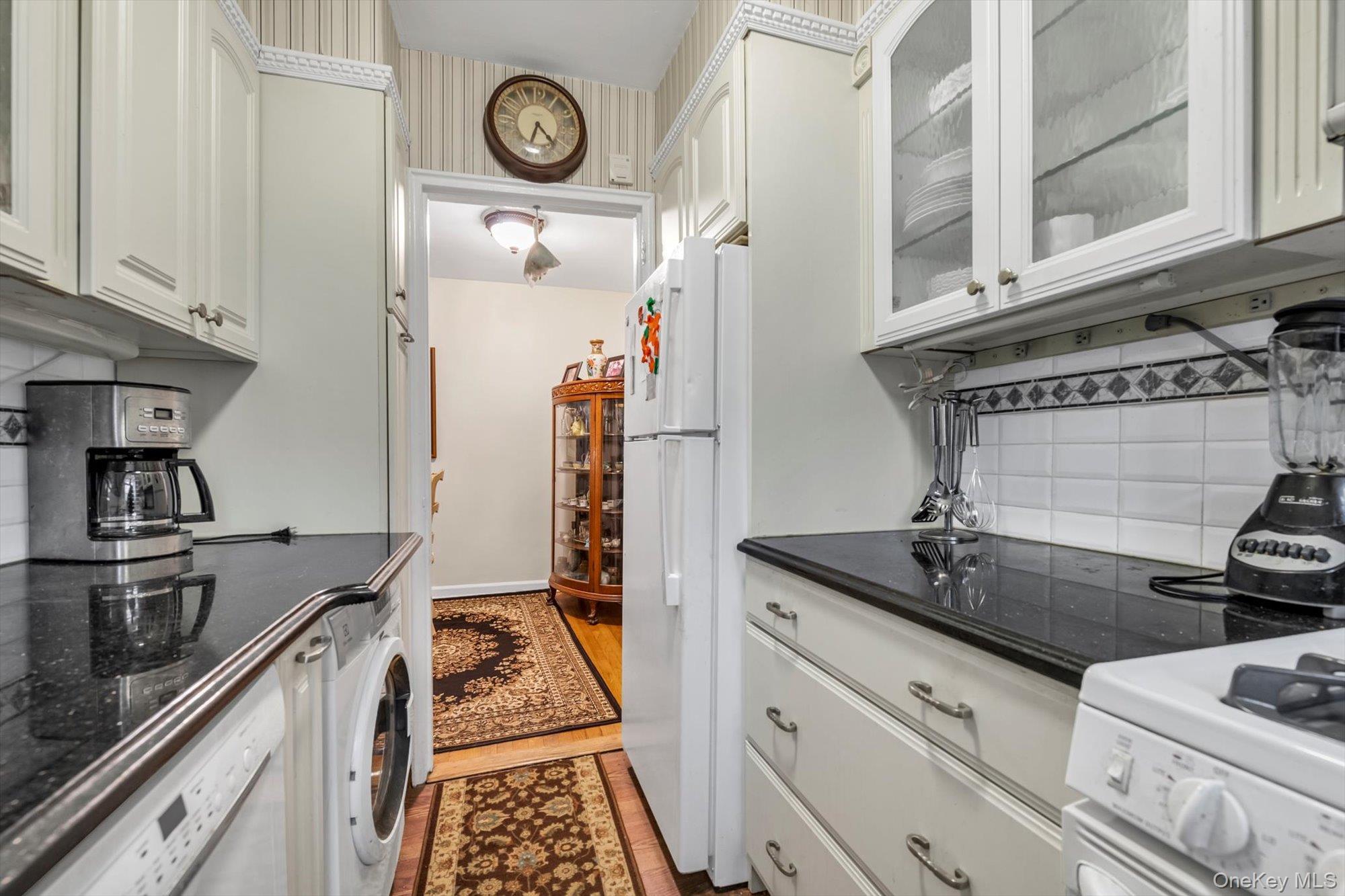 Coop Bell Queens, NY 11364, MLS-964501-5