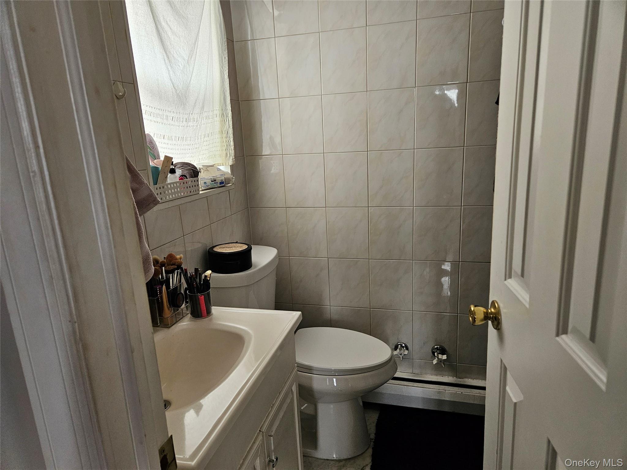 Single Family 82nd  Queens, NY 11370, MLS-964509-16