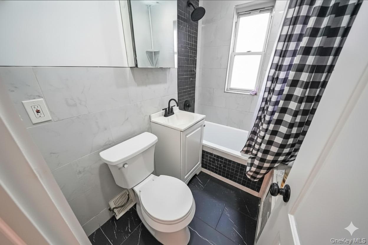 Single Family 109th Avenue  Queens, NY 11412, MLS-964513-5