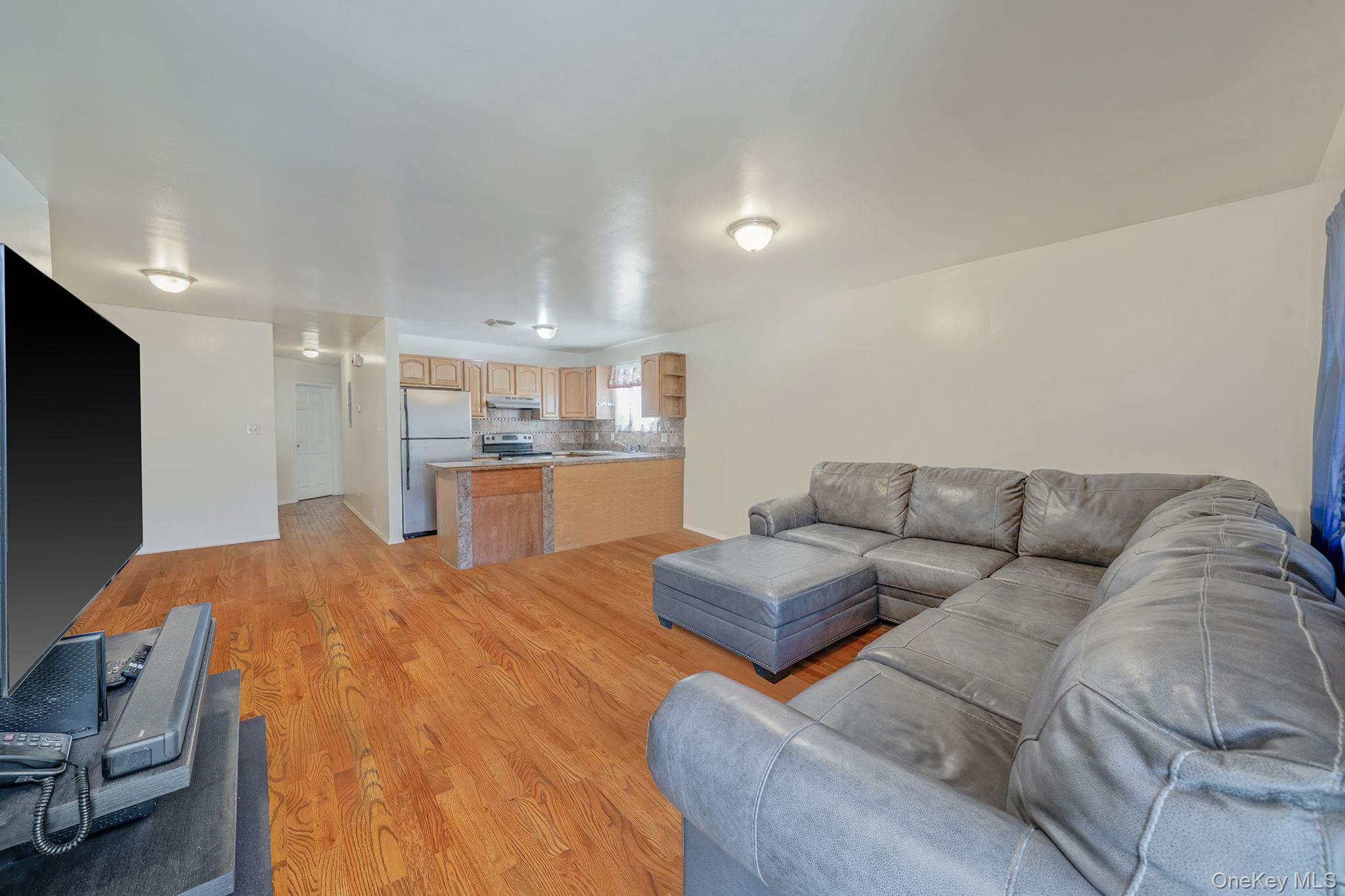 Single Family Charles Lane Queens, NY 11413, MLS-964514-3