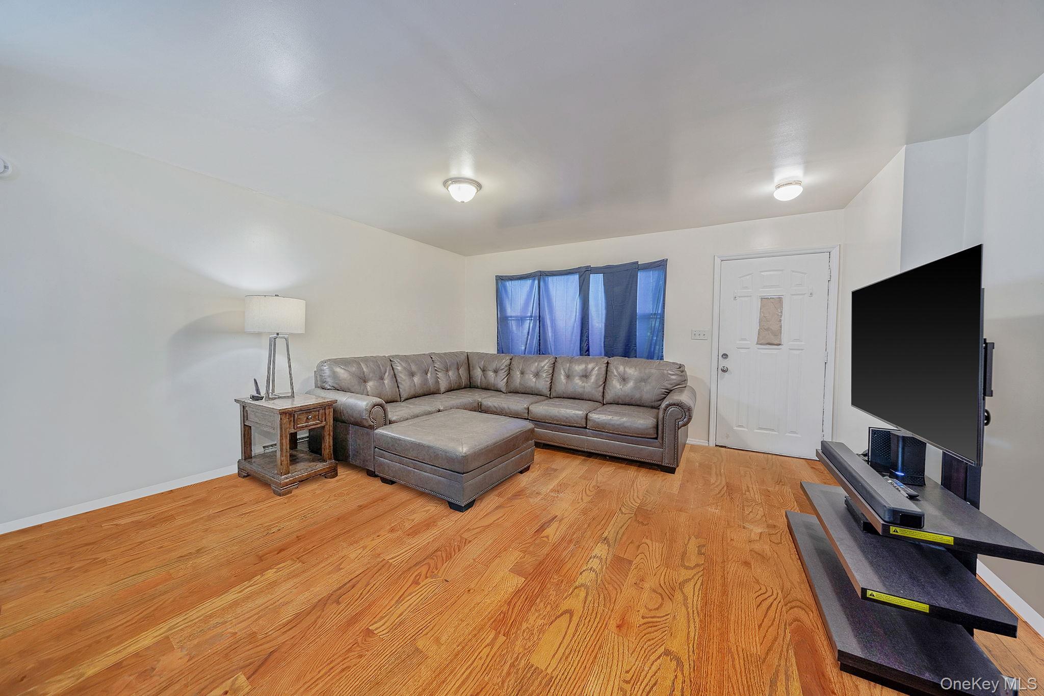 Single Family Charles Lane Queens, NY 11413, MLS-964514-4