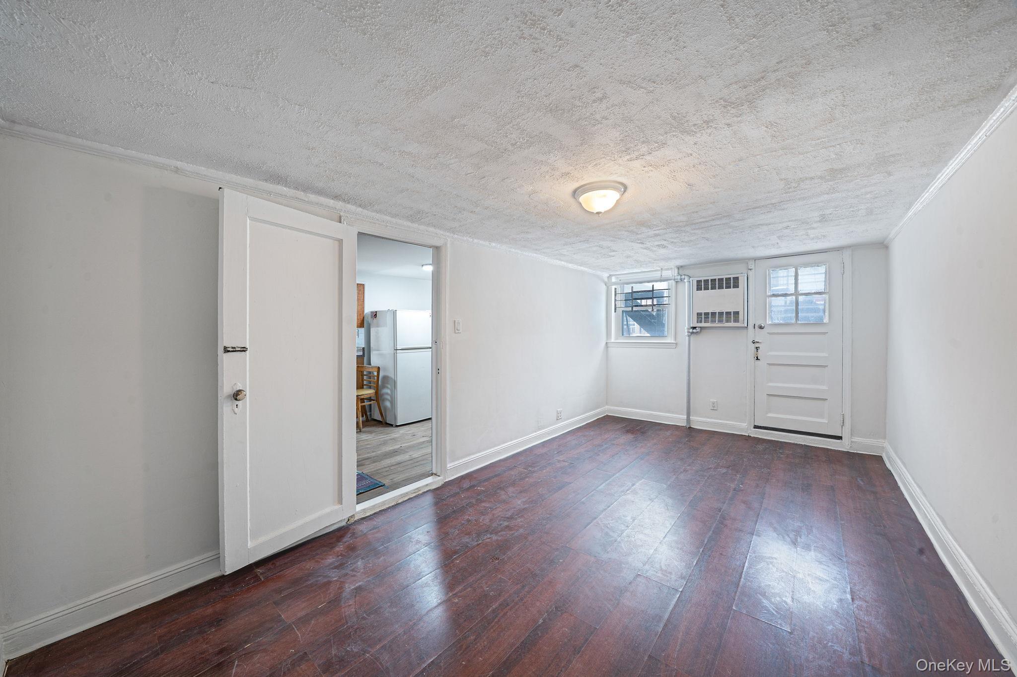 Single Family 58th  Brooklyn, NY 11203, MLS-964520-33