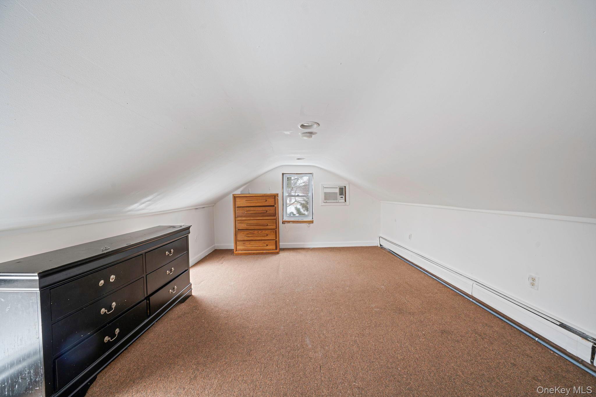 Single Family Main  Suffolk County, NY 11901, MLS-964525-10