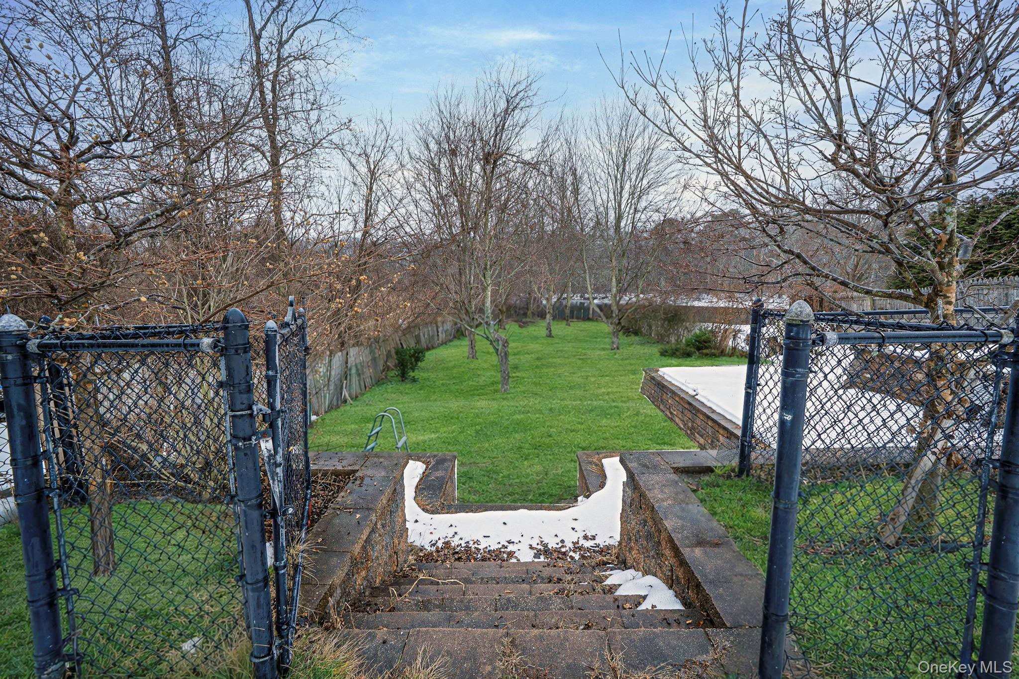 Single Family Main  Suffolk County, NY 11901, MLS-964525-3