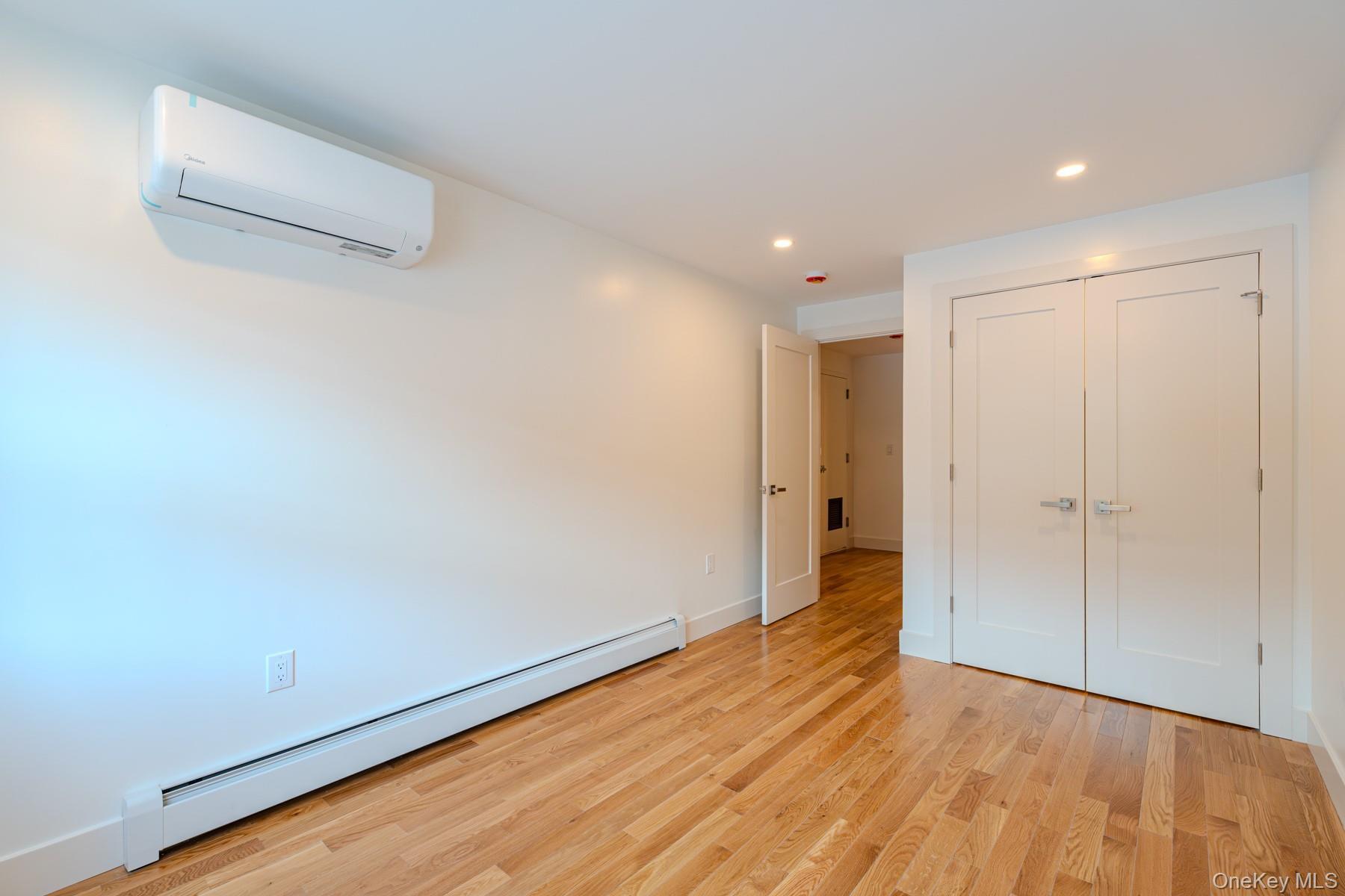 Single Family 106th  Brooklyn, NY 11236, MLS-964545-16