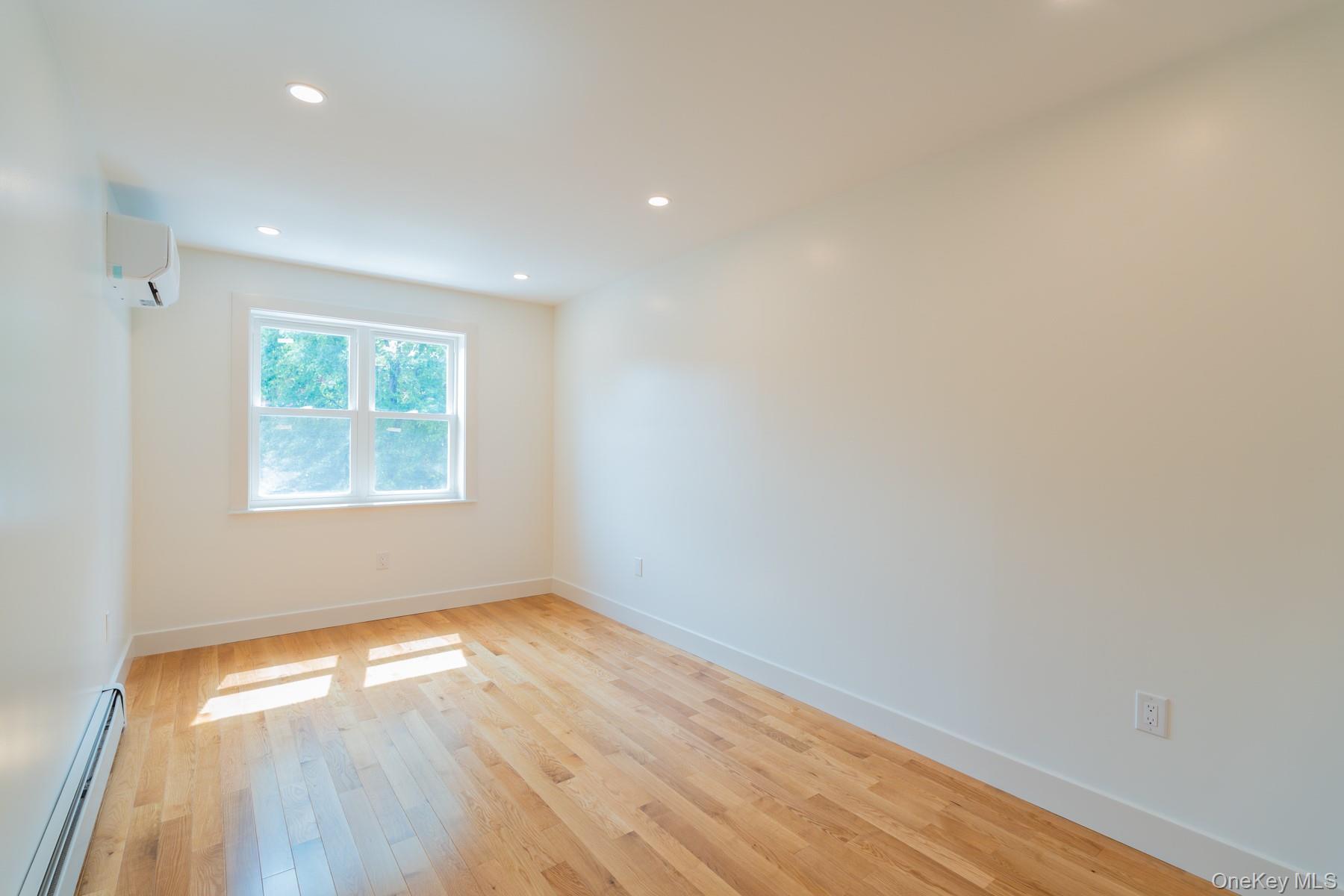 Single Family 106th  Brooklyn, NY 11236, MLS-964545-26