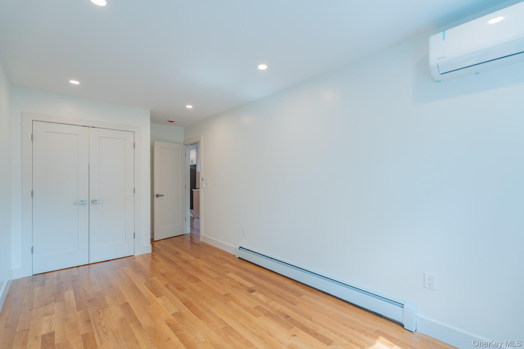 Single Family 106th  Brooklyn, NY 11236, MLS-964545-27