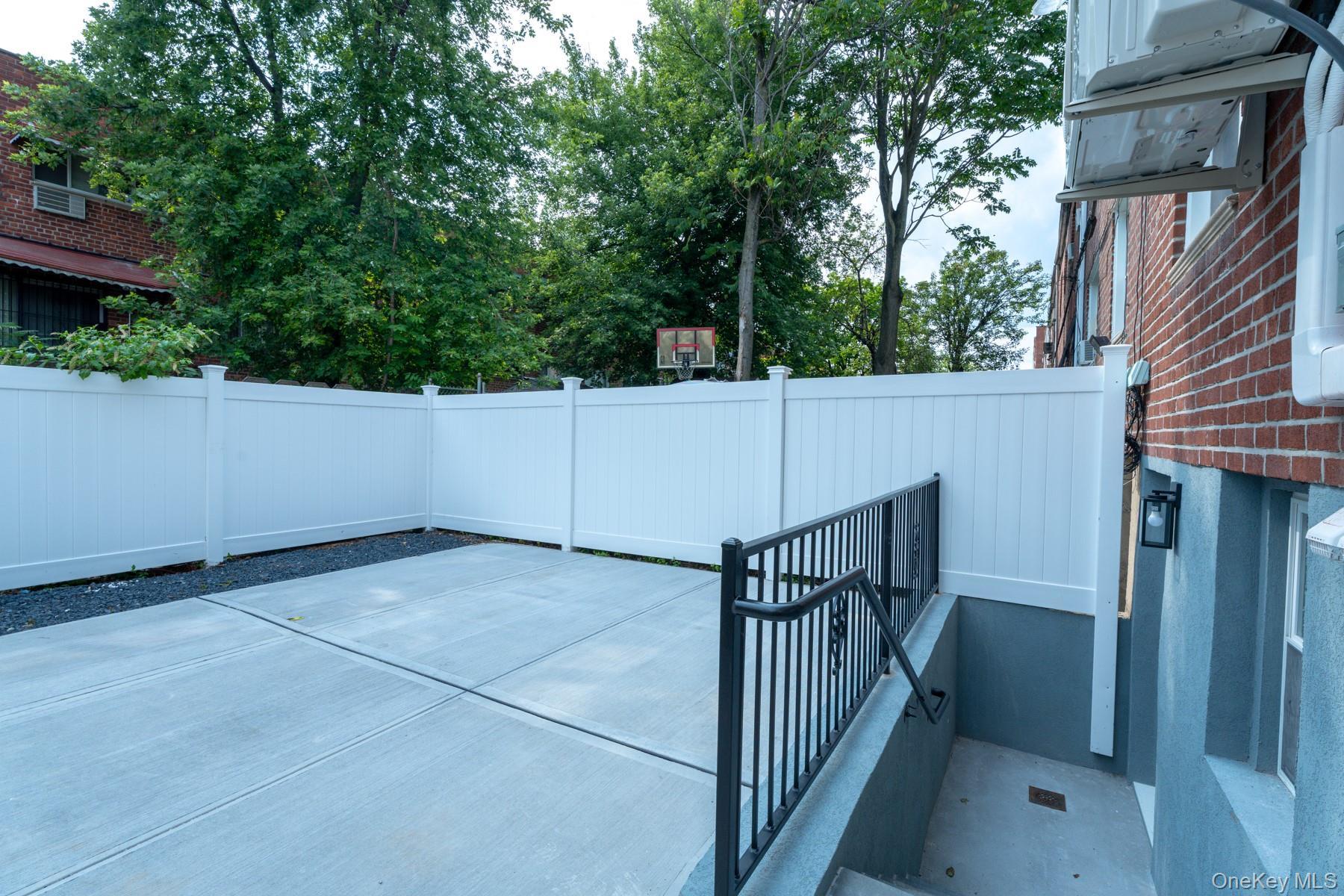 Single Family 106th  Brooklyn, NY 11236, MLS-964545-38