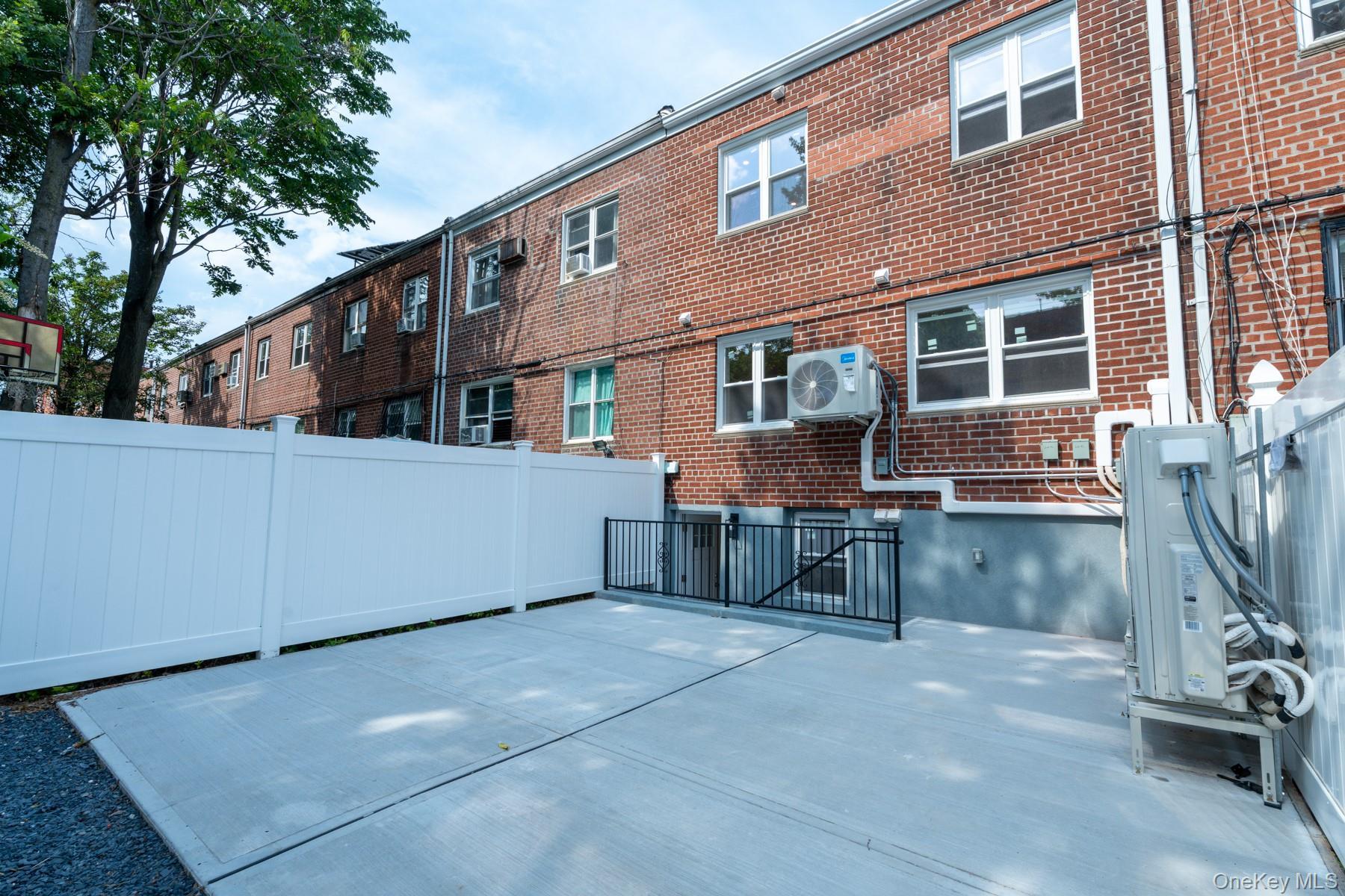 Single Family 106th  Brooklyn, NY 11236, MLS-964545-40