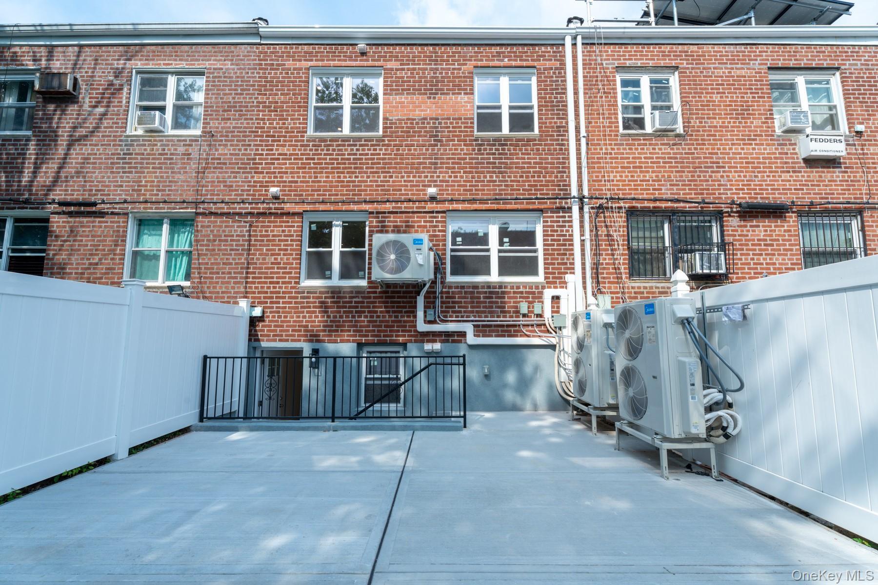 Single Family 106th  Brooklyn, NY 11236, MLS-964545-41