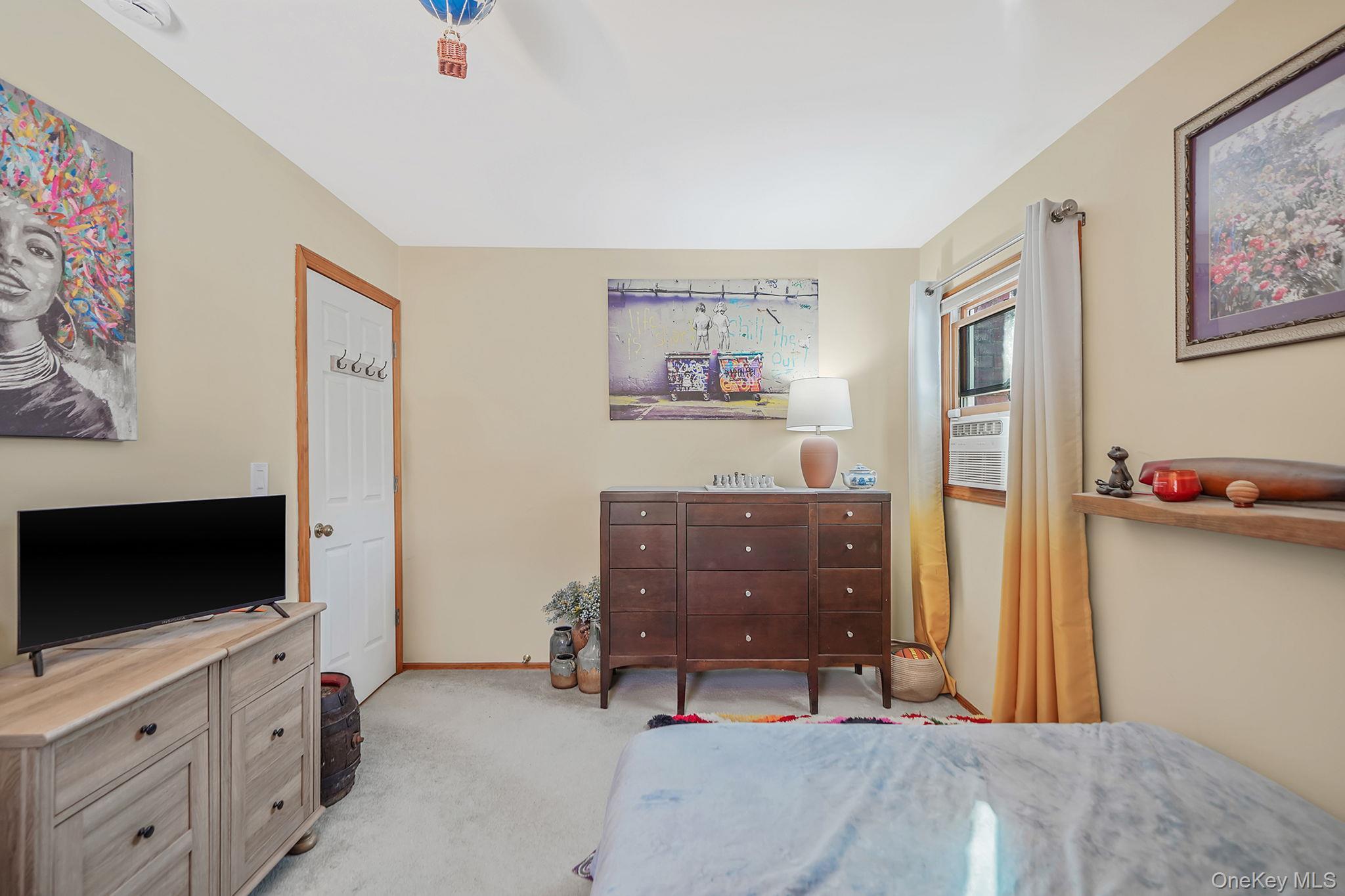 Single Family Hillside  Suffolk County, NY 11789, MLS-964582-20