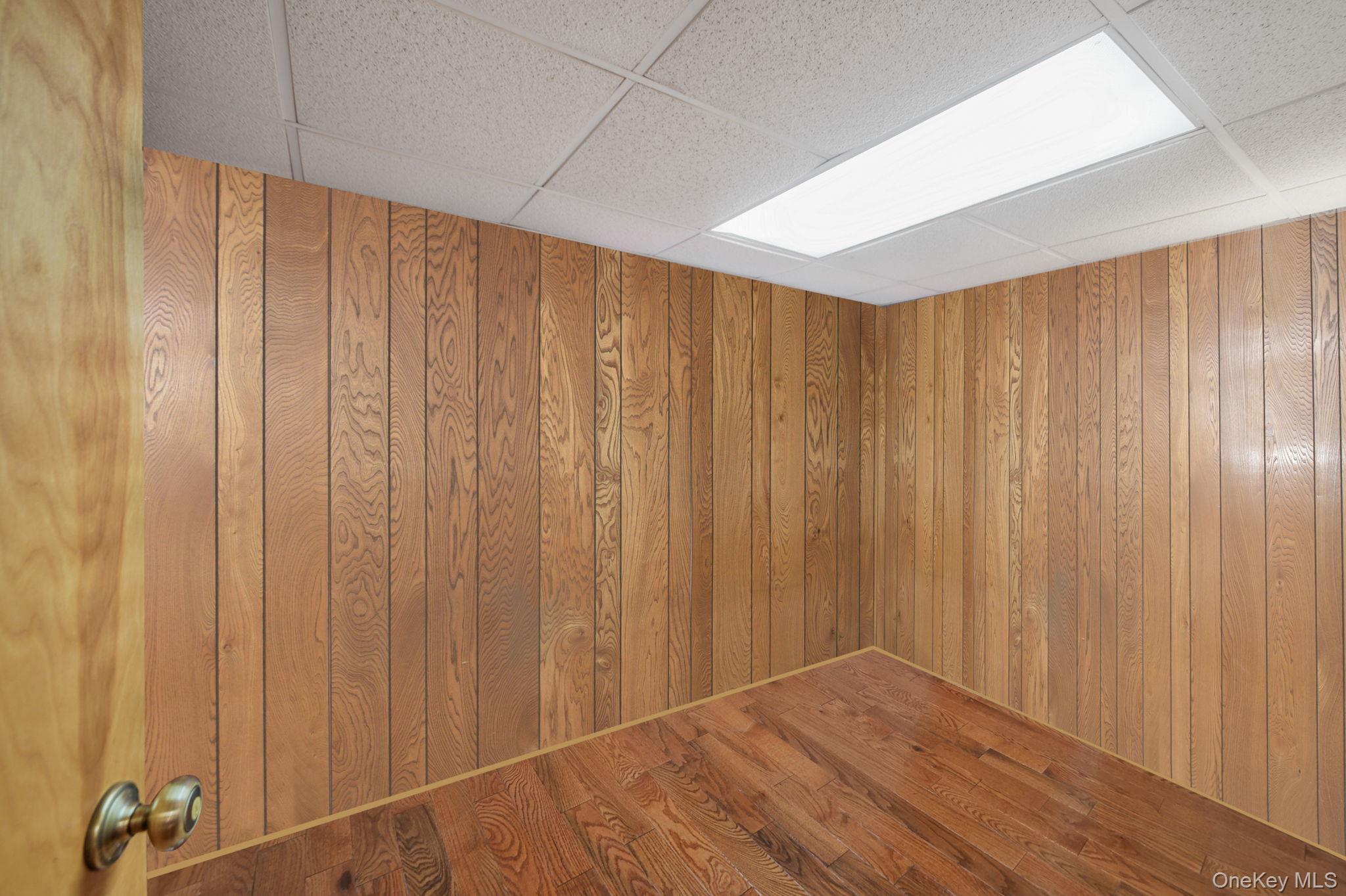 Single Family Hillside  Suffolk County, NY 11789, MLS-964582-27