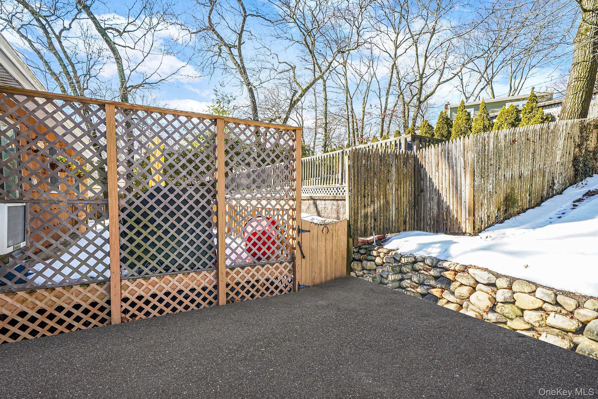 Single Family Hillside  Suffolk County, NY 11789, MLS-964582-30