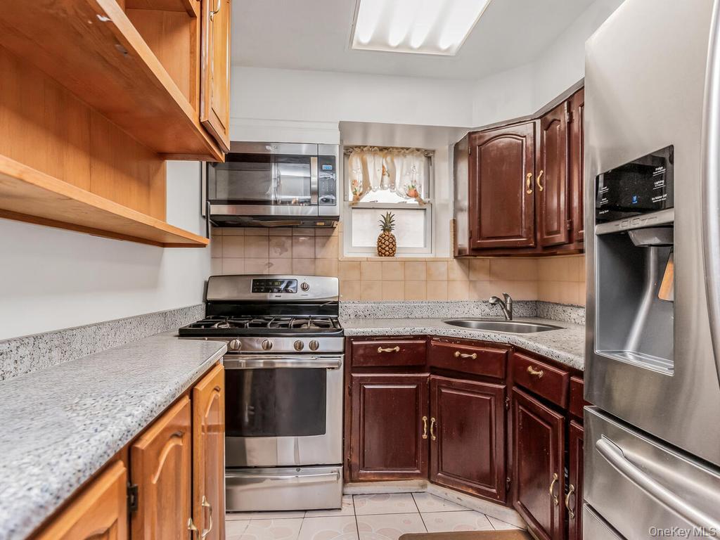 Single Family Croes  Bronx, NY 10472, MLS-964601-5