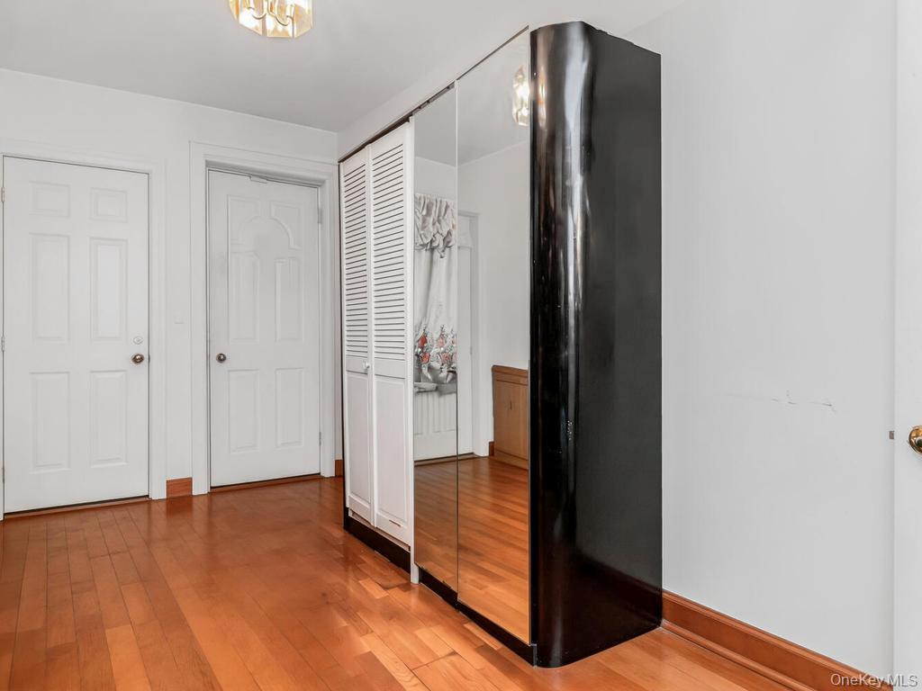 Single Family Croes  Bronx, NY 10472, MLS-964601-7