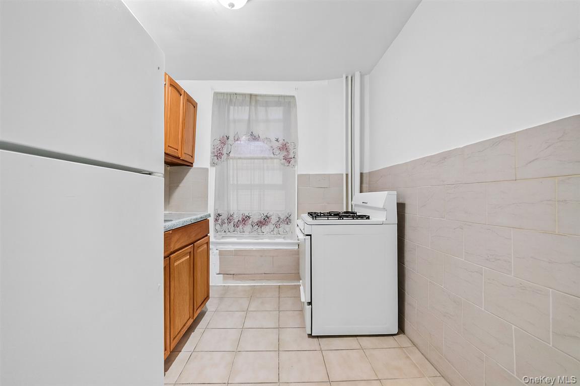 Coop Amsterdam Avenue  Manhattan, NY 10032, MLS-964630-7