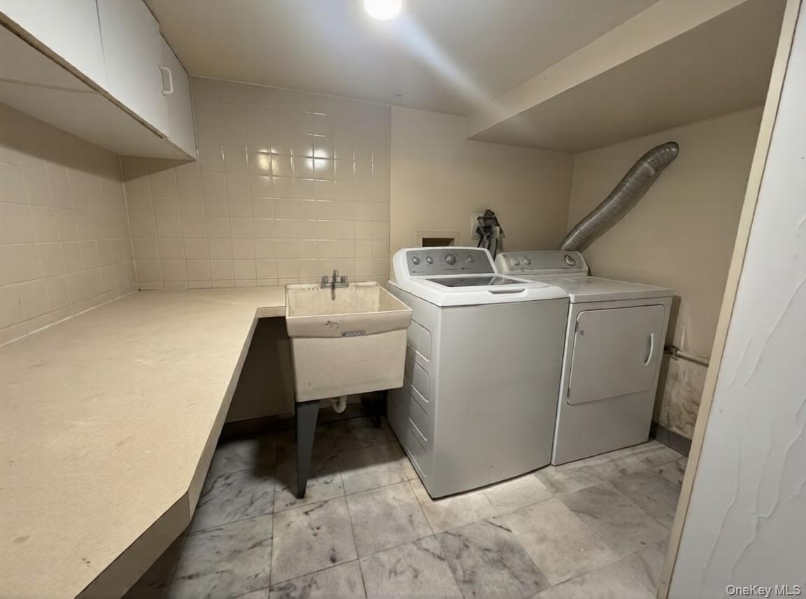 Single Family 69th Queens, NY 11378, MLS-964639-18