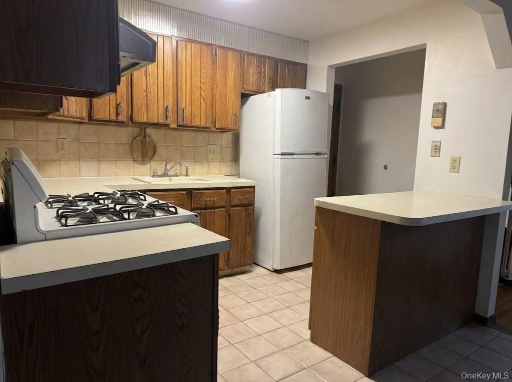 Single Family 69th Queens, NY 11378, MLS-964639-8