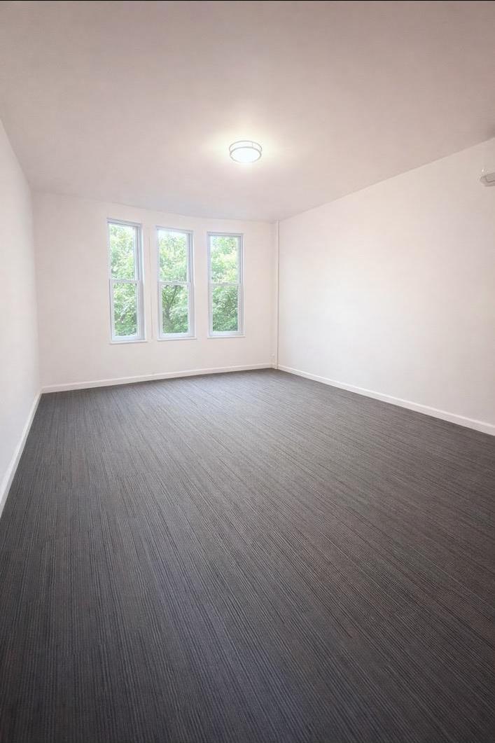 Single Family Matthews Avenue Bronx, NY 10462, MLS-964722-10