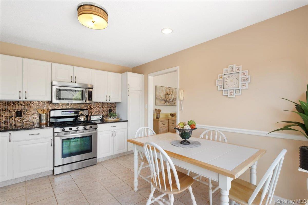 Condo Heritage  Westchester County, NY 10589, MLS-964728-16