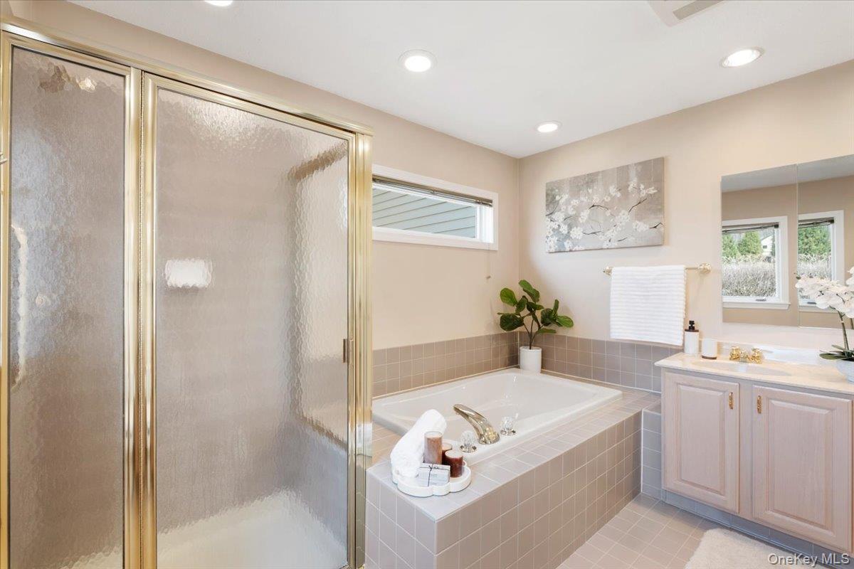 Condo Heritage  Westchester County, NY 10589, MLS-964728-28