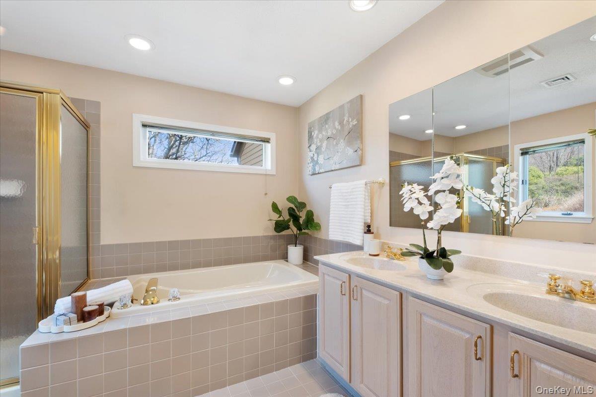 Condo Heritage  Westchester County, NY 10589, MLS-964728-31