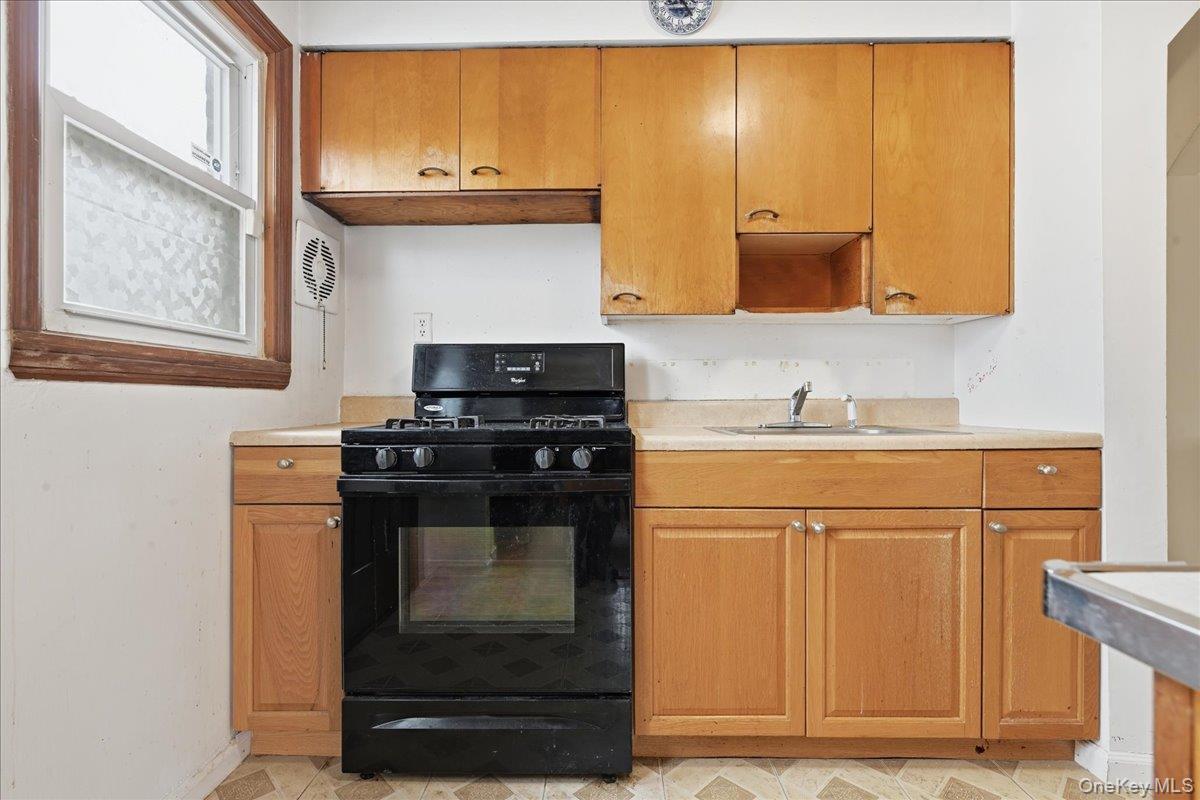 Single Family 263rd  Queens, NY 11004, MLS-964733-13