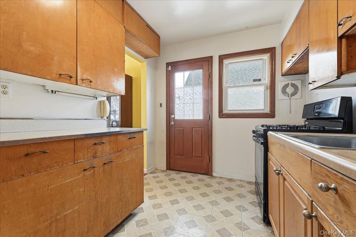 Single Family 263rd  Queens, NY 11004, MLS-964733-16