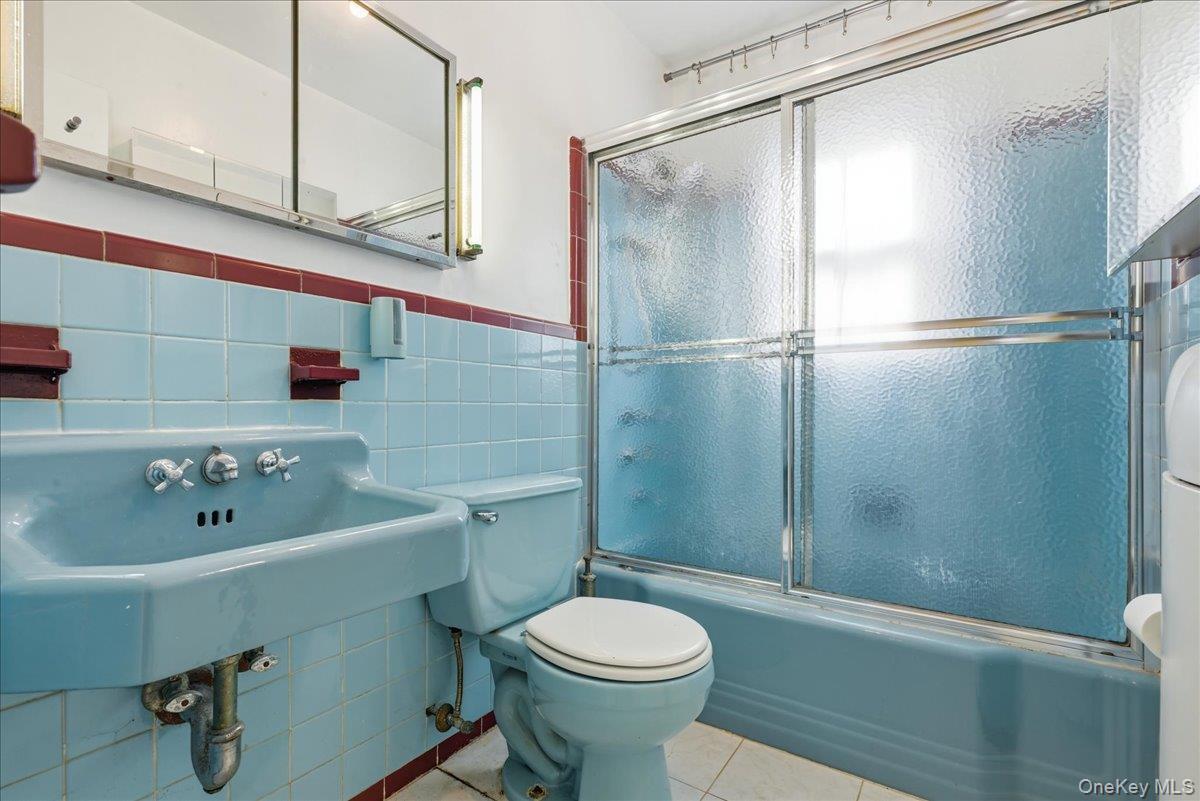 Single Family 263rd  Queens, NY 11004, MLS-964733-24