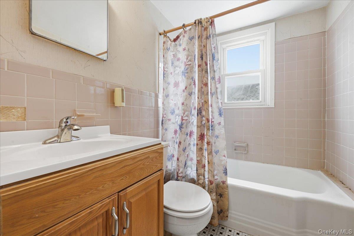 Single Family 263rd  Queens, NY 11004, MLS-964733-28