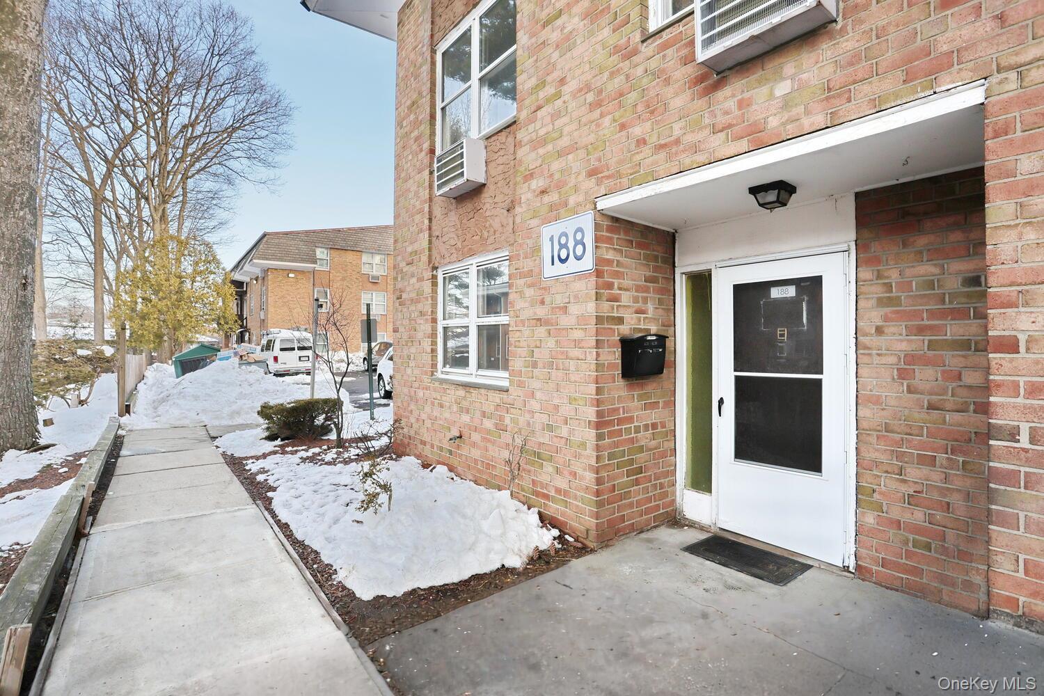 Condo Kearsing  Rockland County, NY 10952, MLS-964749-20