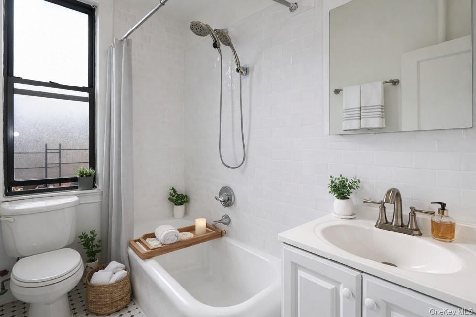 Coop Metropolitan Queens, NY 11418, MLS-964759-22