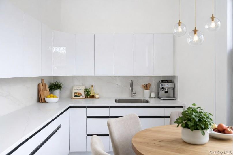 Coop Metropolitan Queens, NY 11418, MLS-964759-8