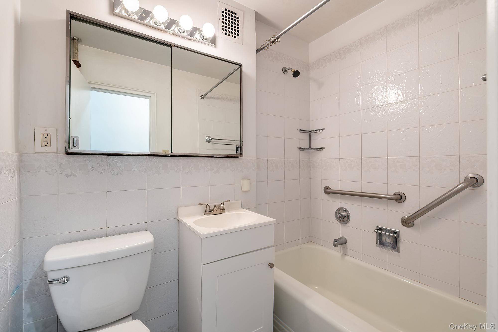 Coop Knolls  Bronx, NY 10463, MLS-964782-13