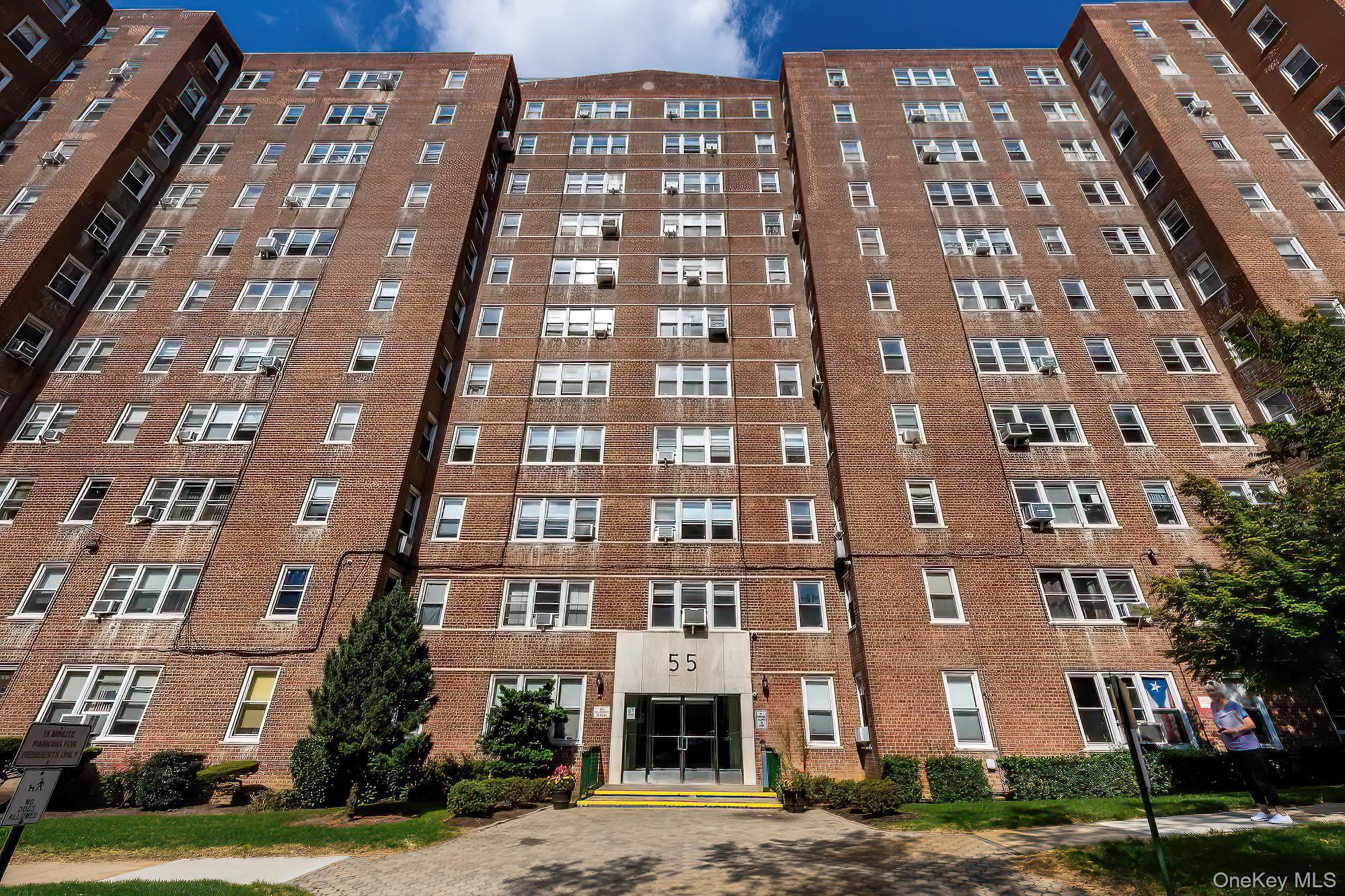 Coop Knolls  Bronx, NY 10463, MLS-964782-21