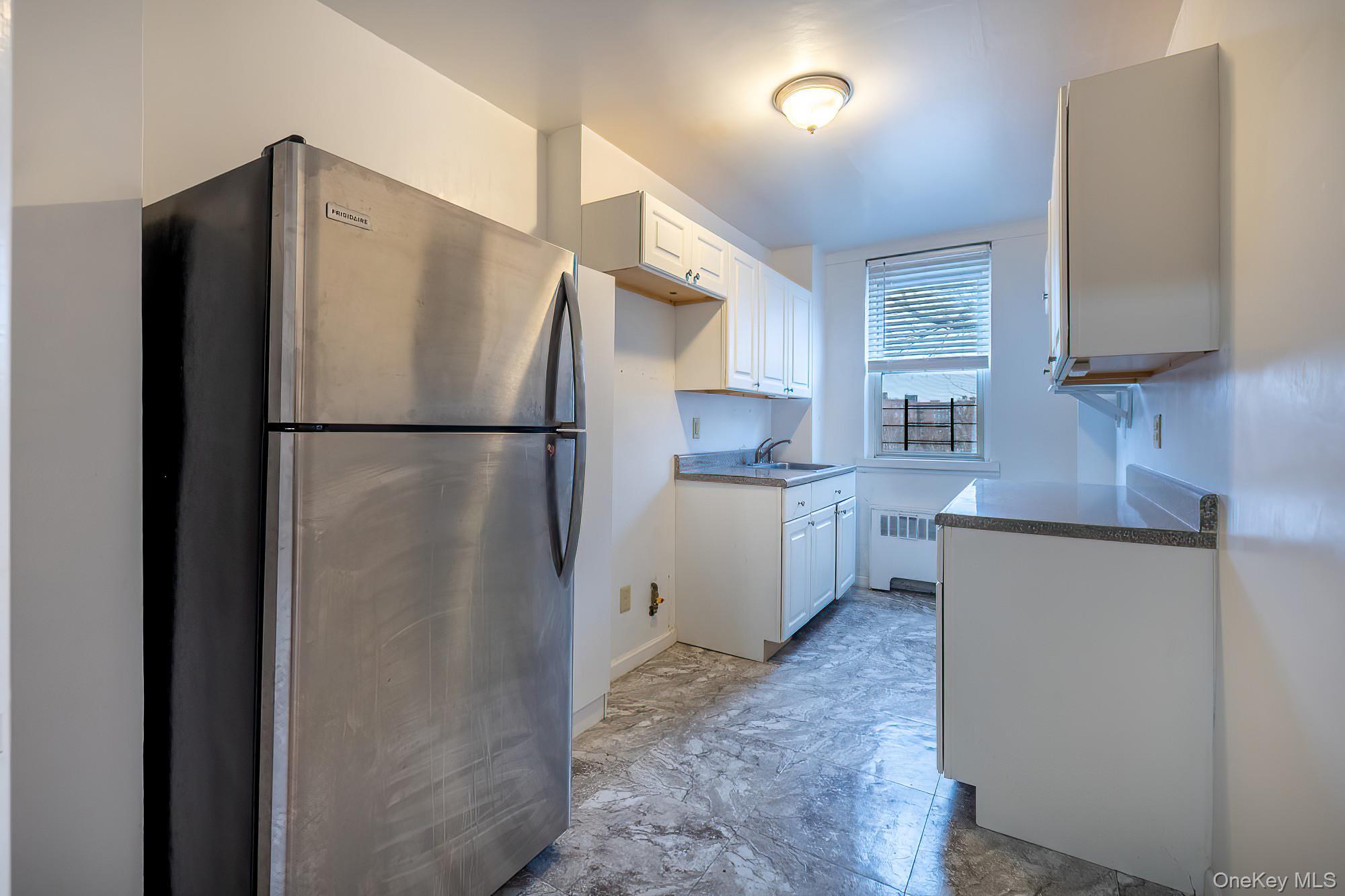 Coop Knolls  Bronx, NY 10463, MLS-964782-6