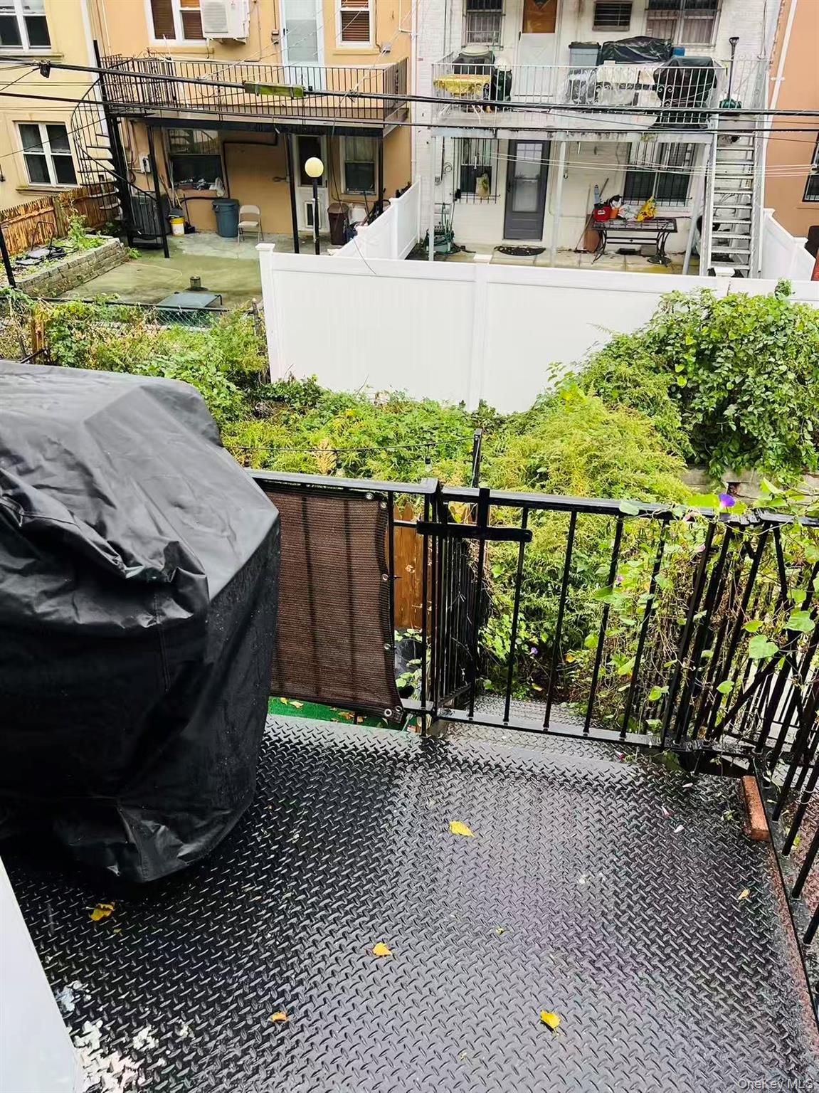 Single Family 78th  Queens, NY 11370, MLS-964792-10