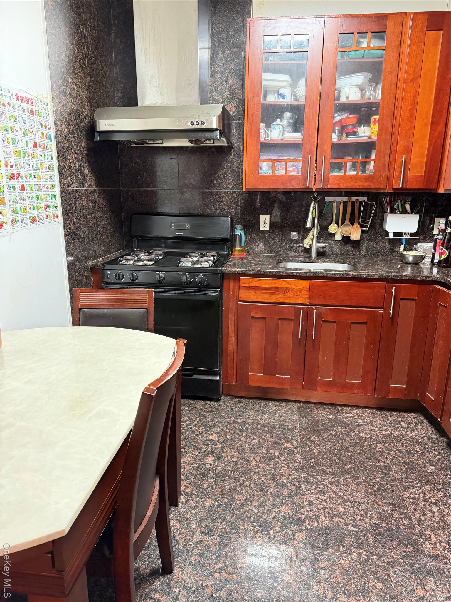 Condo 137th  Queens, NY 11354, MLS-964816-2