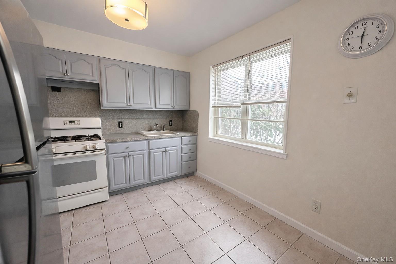 Coop 16  Queens, NY 11360, MLS-964818-6