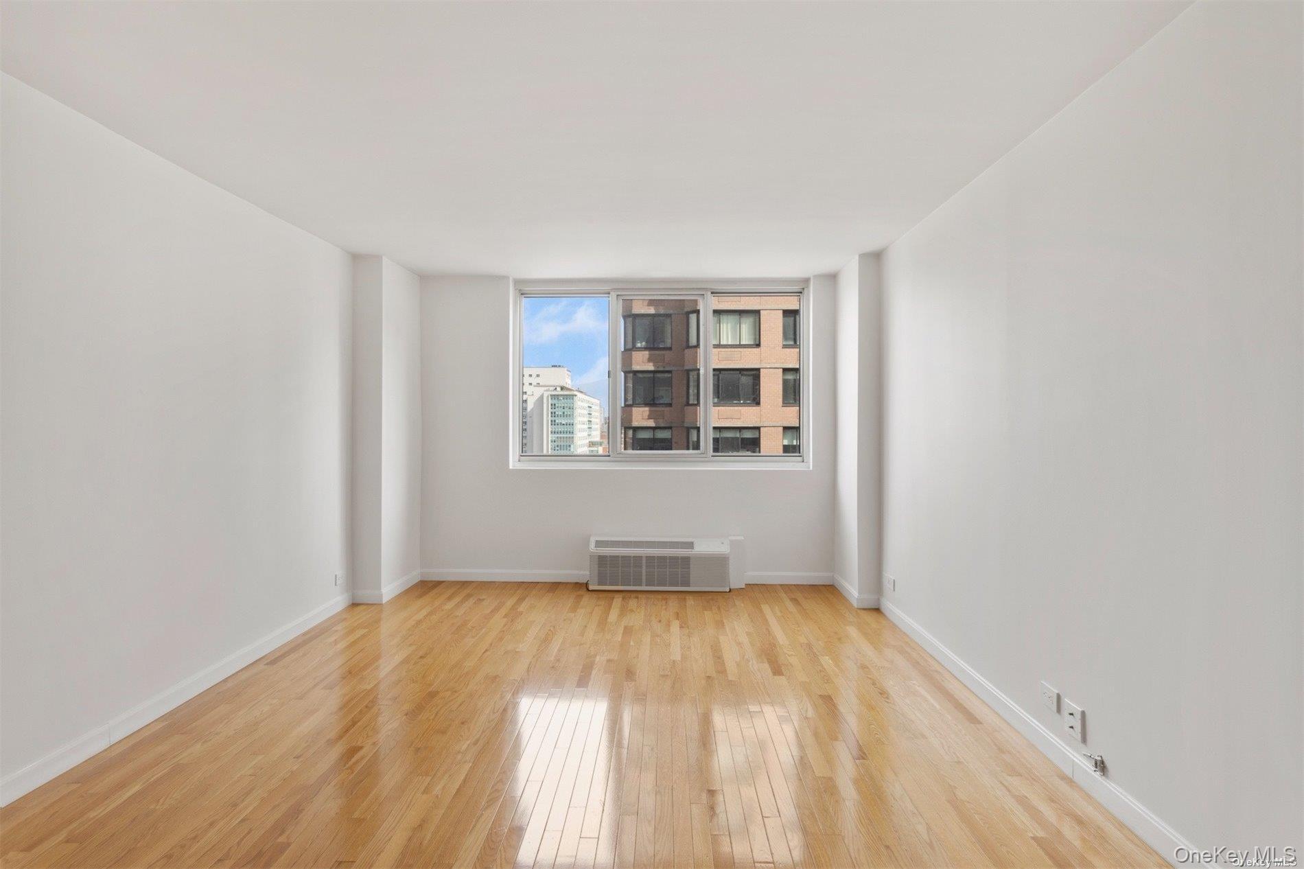 Apartment 93rd Manhattan, NY 10128, MLS-964822-10
